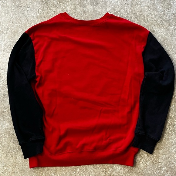 NBA Chicago Bulls Red and Black Crewneck Sweater - Picture 3 of 5